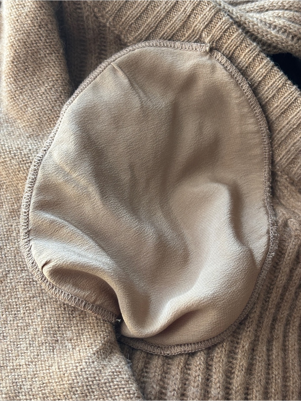 CHANEL 80s Vintage Camel Hair Cardigan | Made in Scotland | Gold Button | Size M - Picture 13 of 16